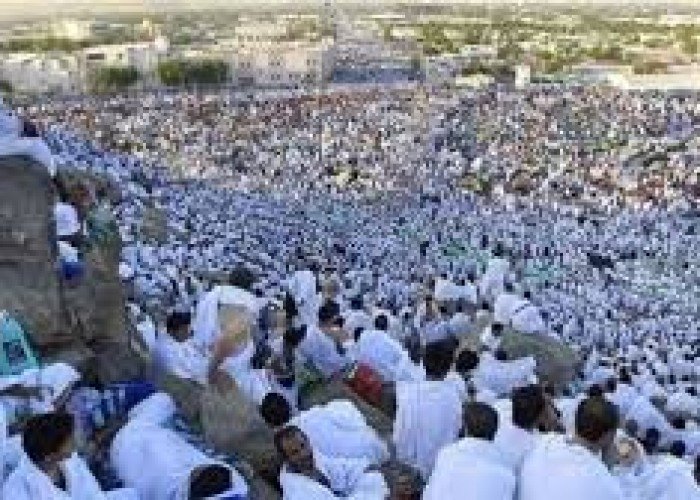 دور الذكاء الاصطناعي في تحسين موسم الحج 2025